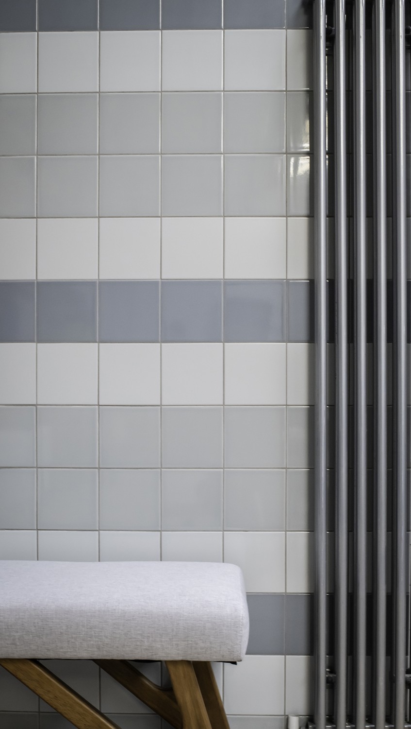 Prismatics Shark Gloss 8"x8" Wall Ceramic Tile | GENROSE