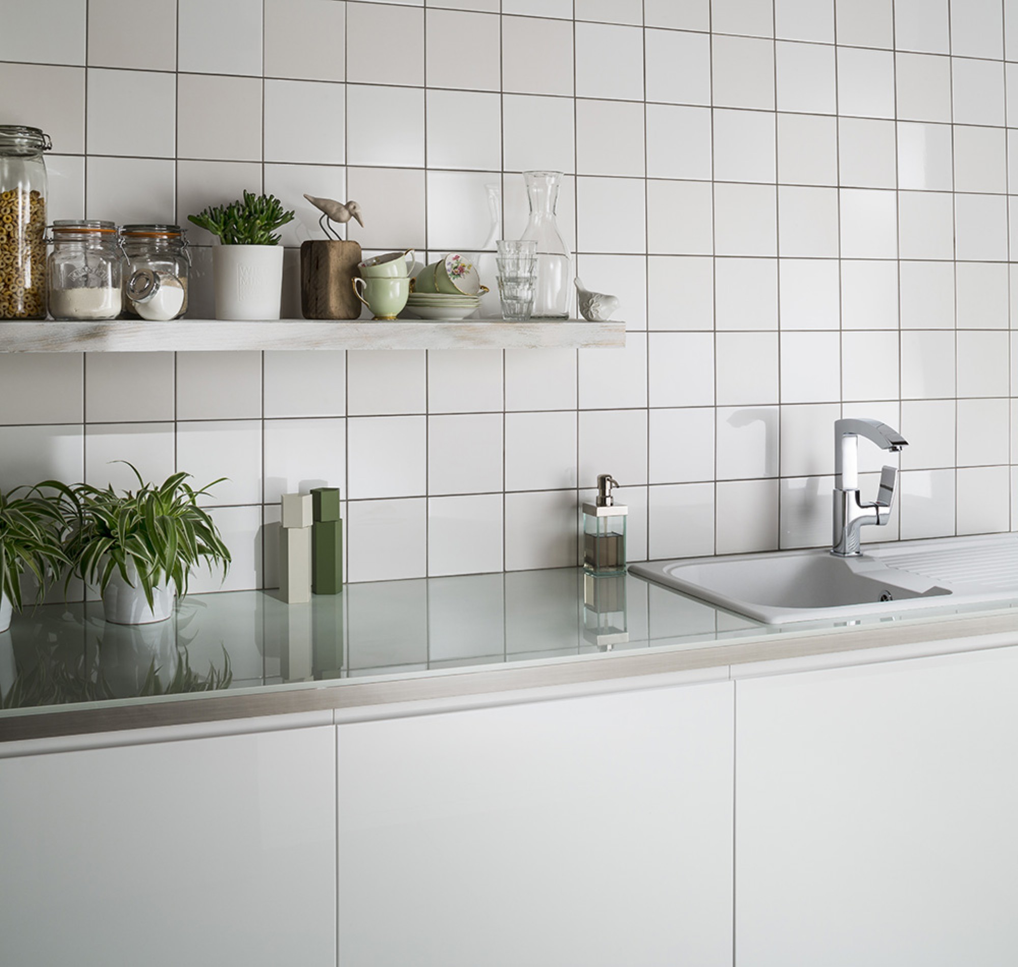 Prismatics White Gloss 6